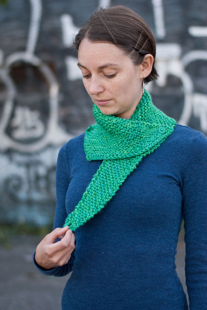 Dissymmetry Cowl free knitting pattern - Sweet Paprika Designs